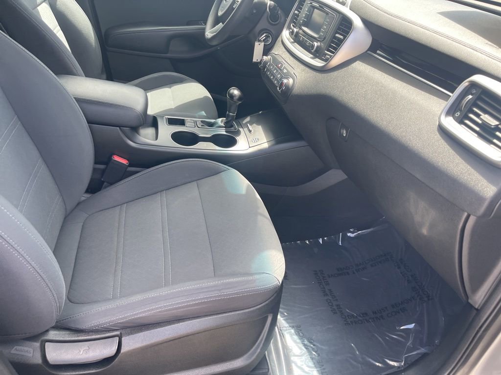 Used 2018 Kia Sorento L image 36