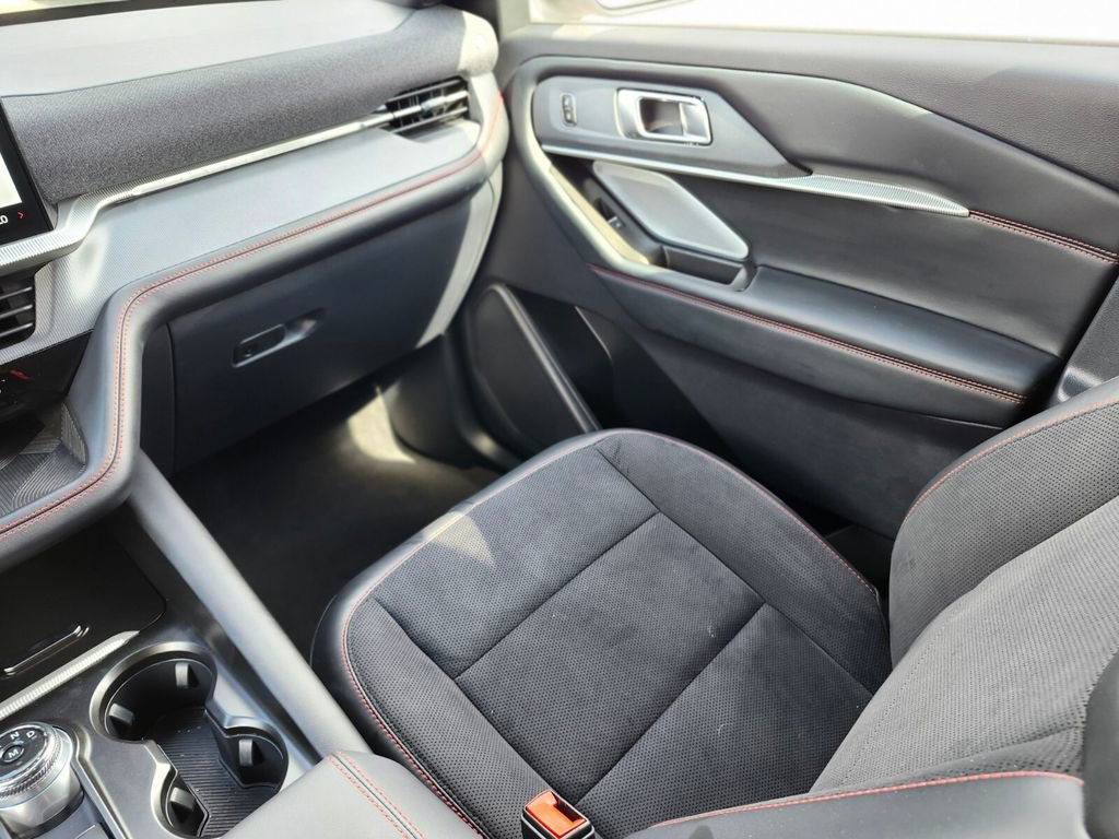 Certified 2025 Ford Explorer ST AWD/4WD image 15