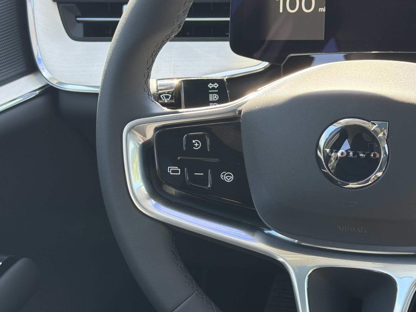 New 2026 Volvo EX90 Ultra AWD/4WD image 8