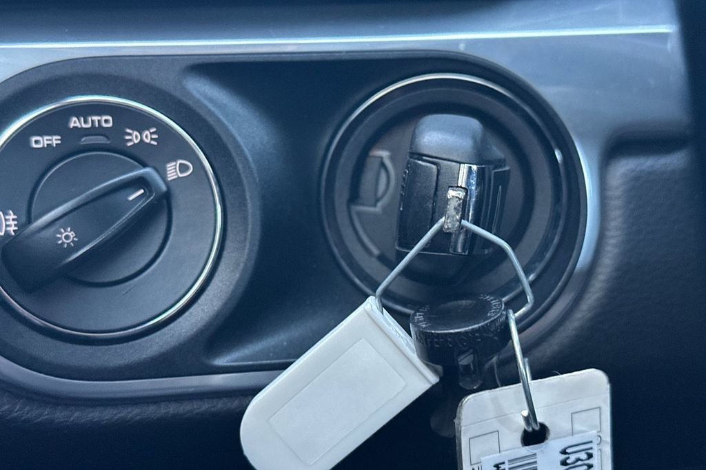 Used 2013 Porsche Boxster image 19