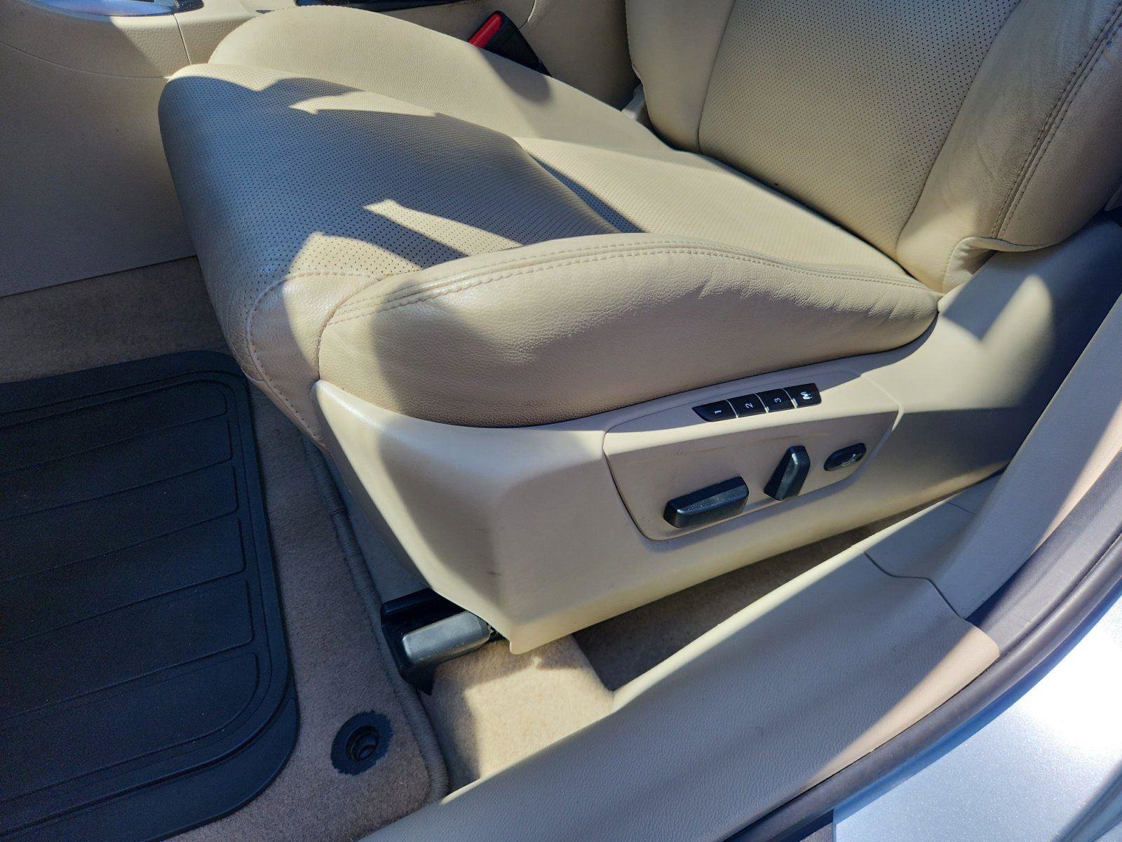 Used 2012 Suzuki Kizashi SE image 17