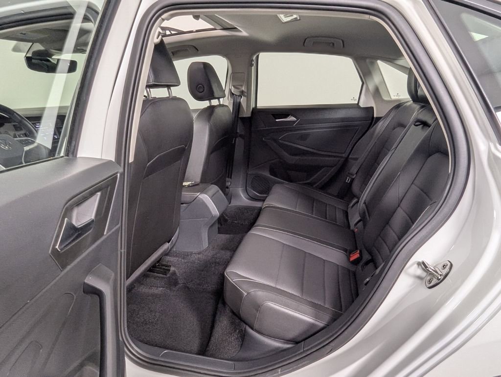 Used 2023 Volkswagen Jetta SE FWD image 23