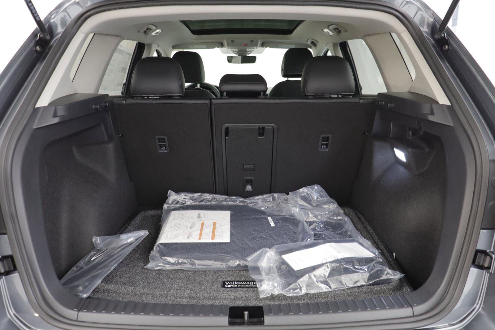 New 2026 Volkswagen Taos SEL image 18