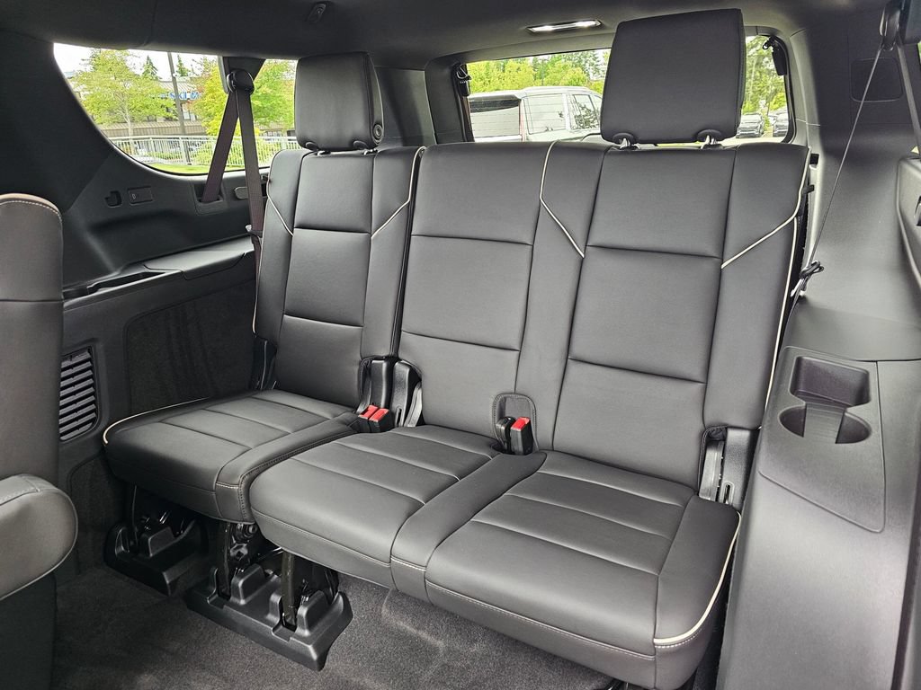 New 2026 Cadillac Escalade ESV Sport w/ Touring Package AWD/4WD image 18