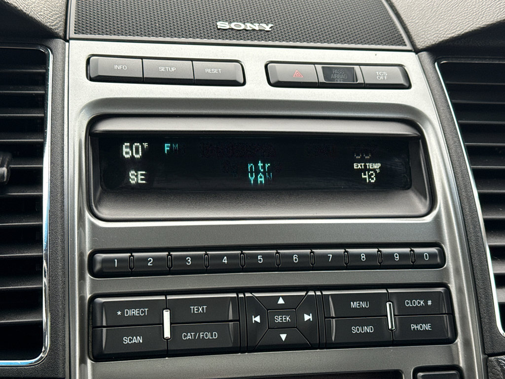 Used 2012 Ford Taurus Limited image 18