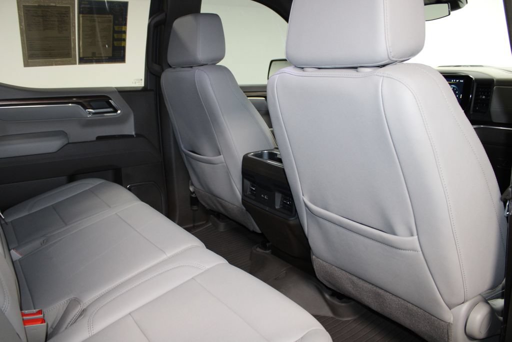 Used 2025 Chevrolet Silverado 1500 LT Trail Boss w/ LT Trail Boss Premium Package AWD/4WD image 35