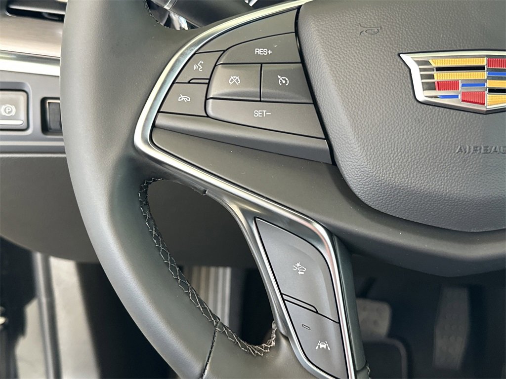 New 2026 Cadillac XT5 Luxury image 21