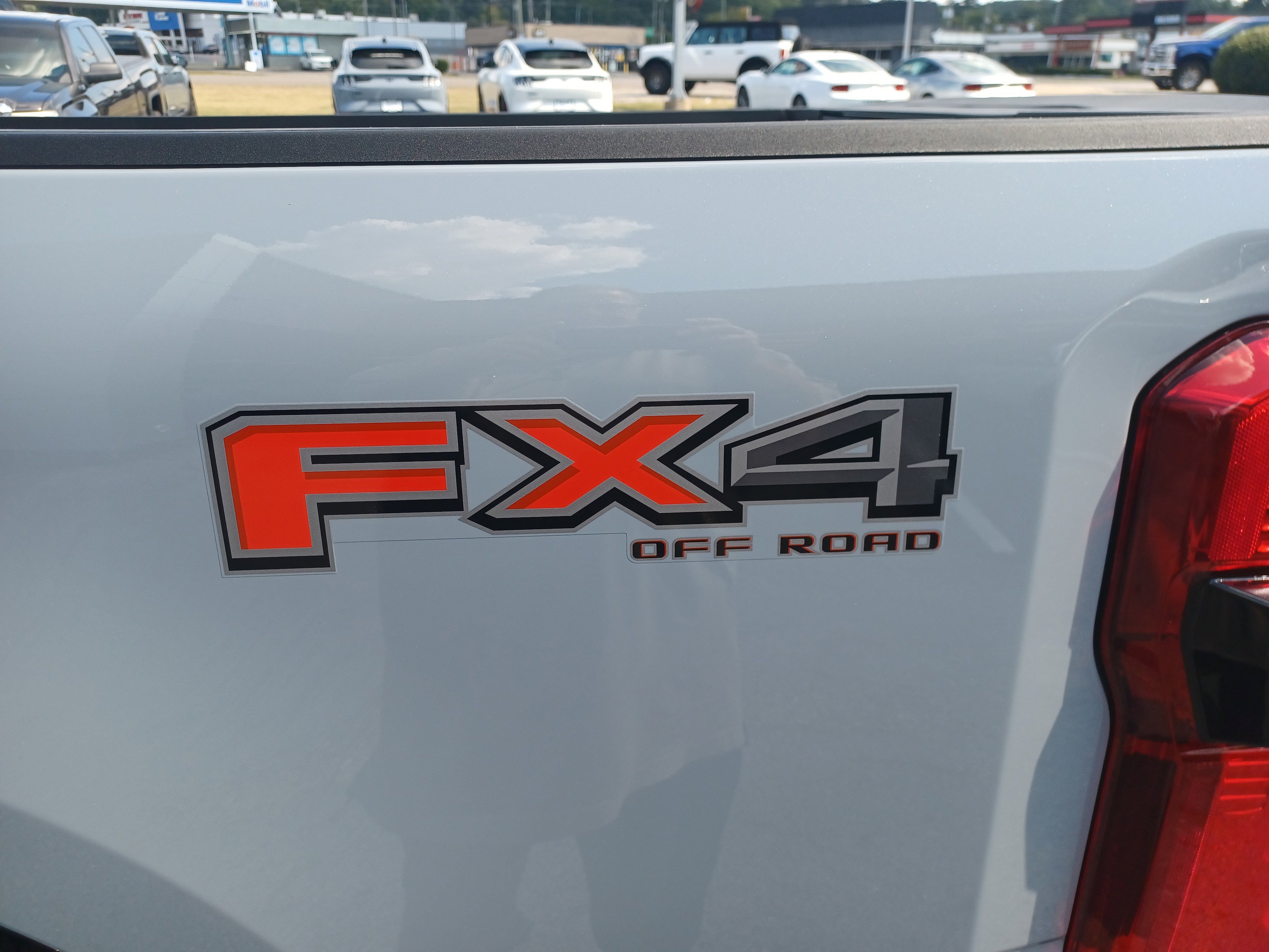 New 2026 Ford F250 Lariat w/ Chrome Package image 8