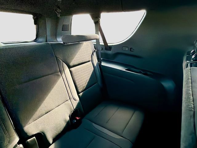 New 2026 Chevrolet Suburban LS image 25