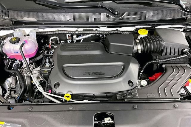 New 2026 Chrysler Pacifica Pinnacle w/ Trailer Tow Group image 2