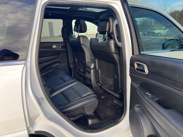 Used 2017 Jeep Grand Cherokee Overland image 14