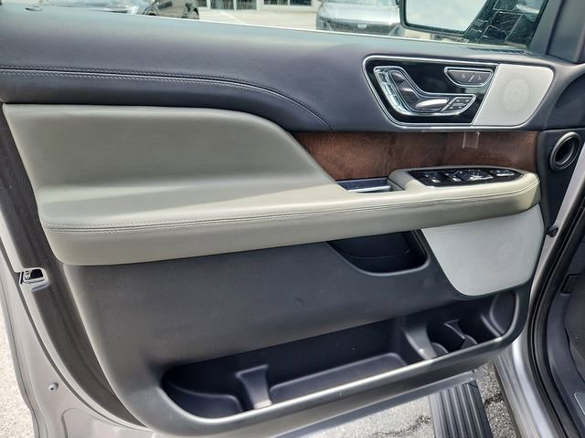Used 2022 Lincoln Navigator Black Label AWD/4WD image 12