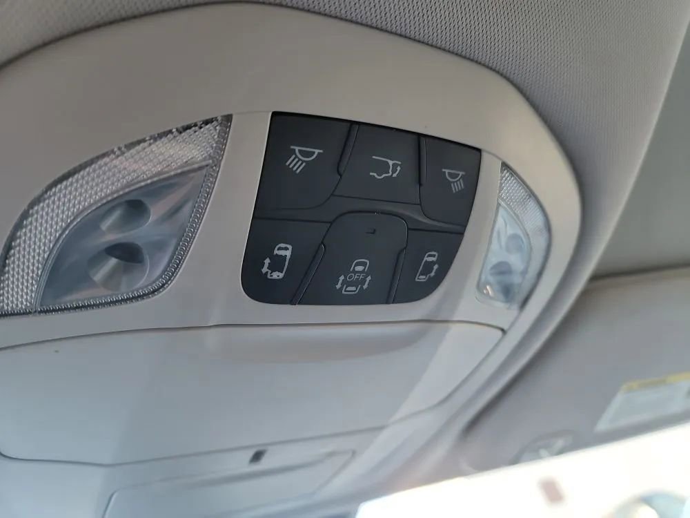 Used 2017 Chrysler Pacifica Touring-L Plus image 21