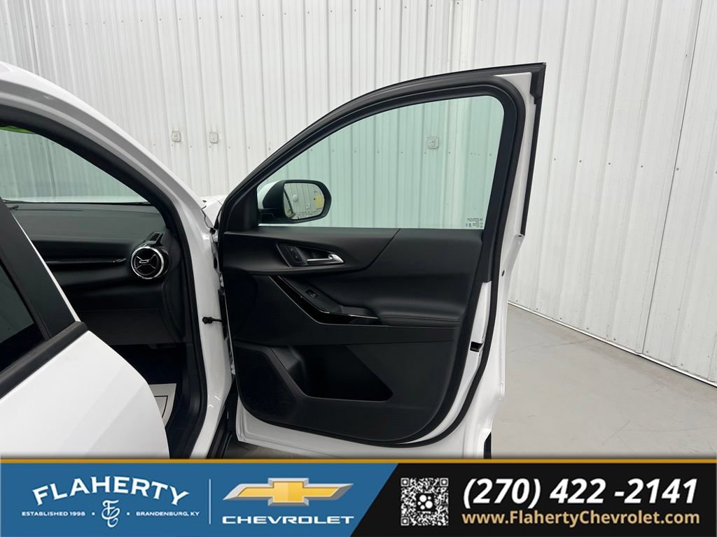 New 2026 Chevrolet Equinox LT w/ Safety and Technology Package AWD/4WD image 14