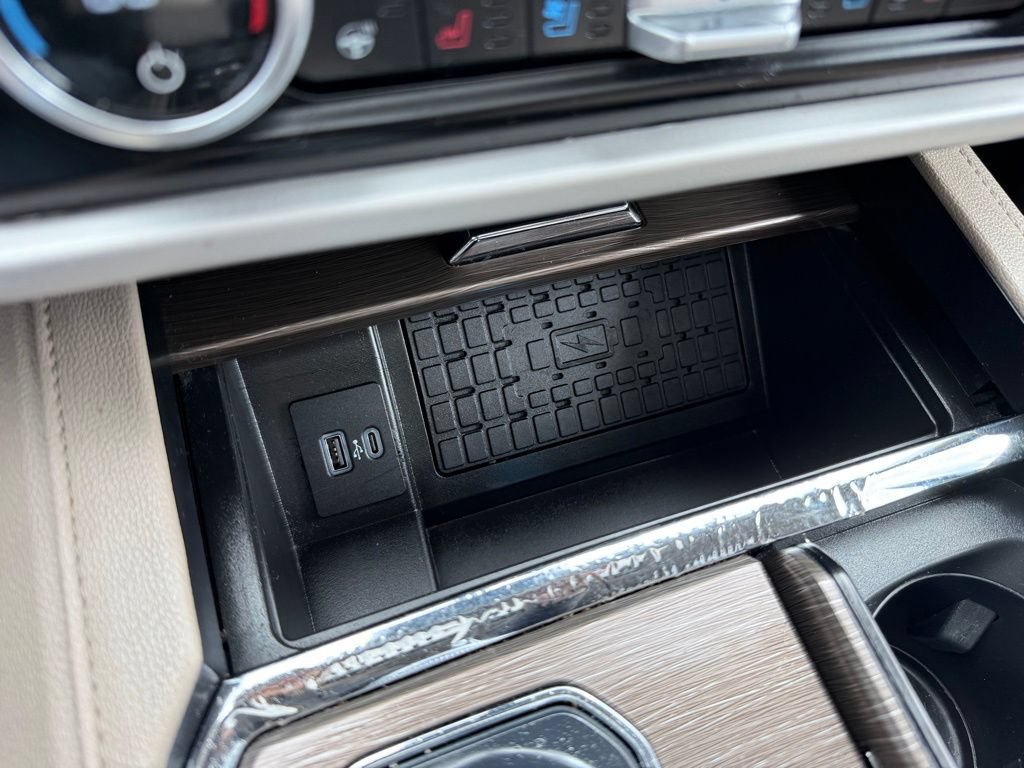 Used 2022 Ford Expedition Limited AWD/4WD image 40