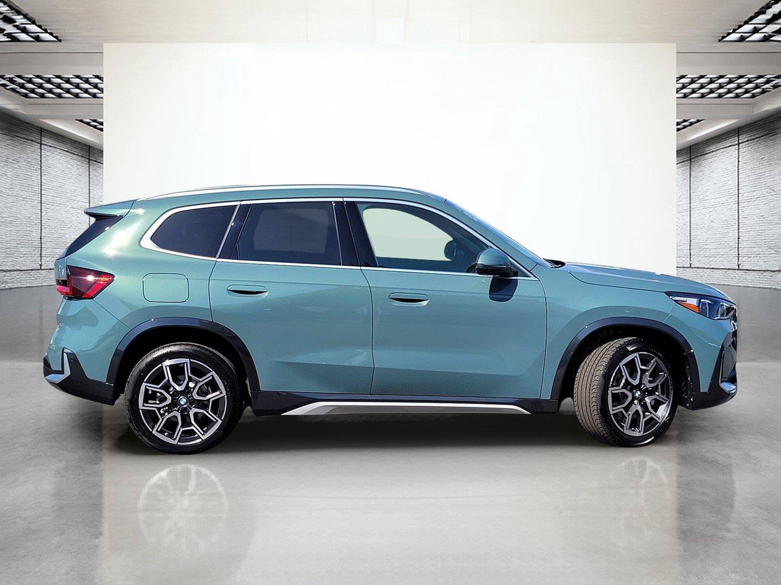 New 2027 BMW X1 xDrive28i w/ Convenience Package AWD/4WD image 4