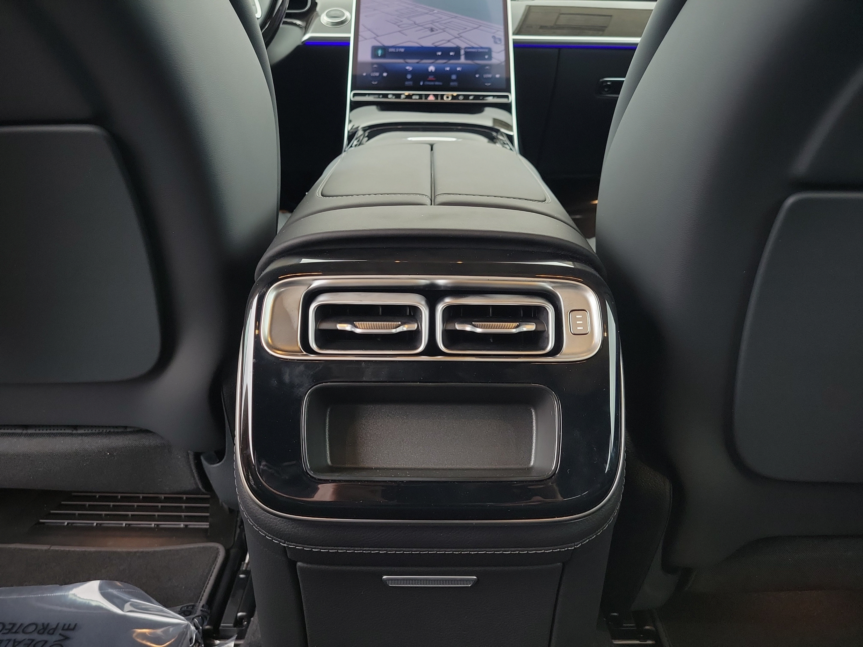 New 2026 Mercedes-Benz S 580e 4MATIC Sedan image 10