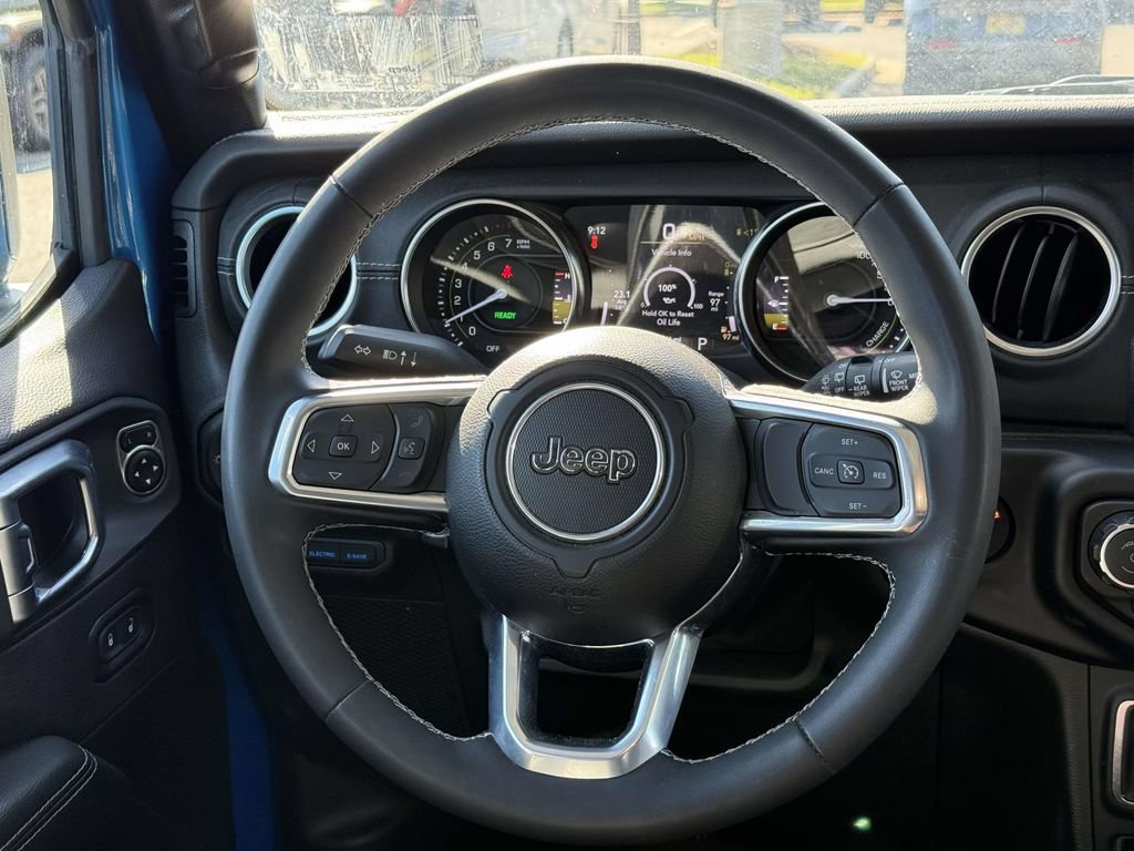 Used 2023 Jeep Wrangler Unlimited Sahara w/ Cold Weather Group AWD/4WD image 18