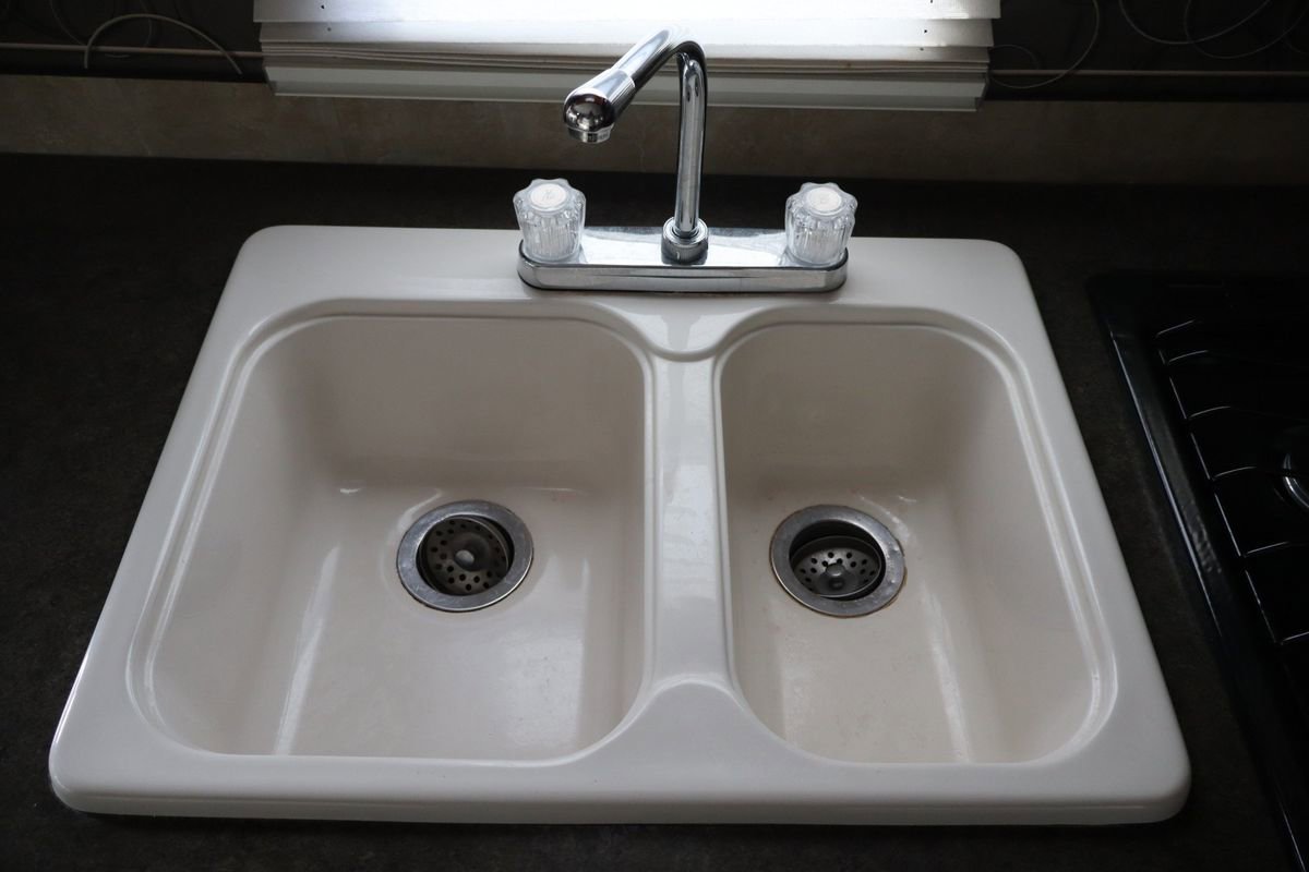 Used 2015 Ford E-450 and Econoline 450 Super Duty w/ Motorhome Prep Package image 40