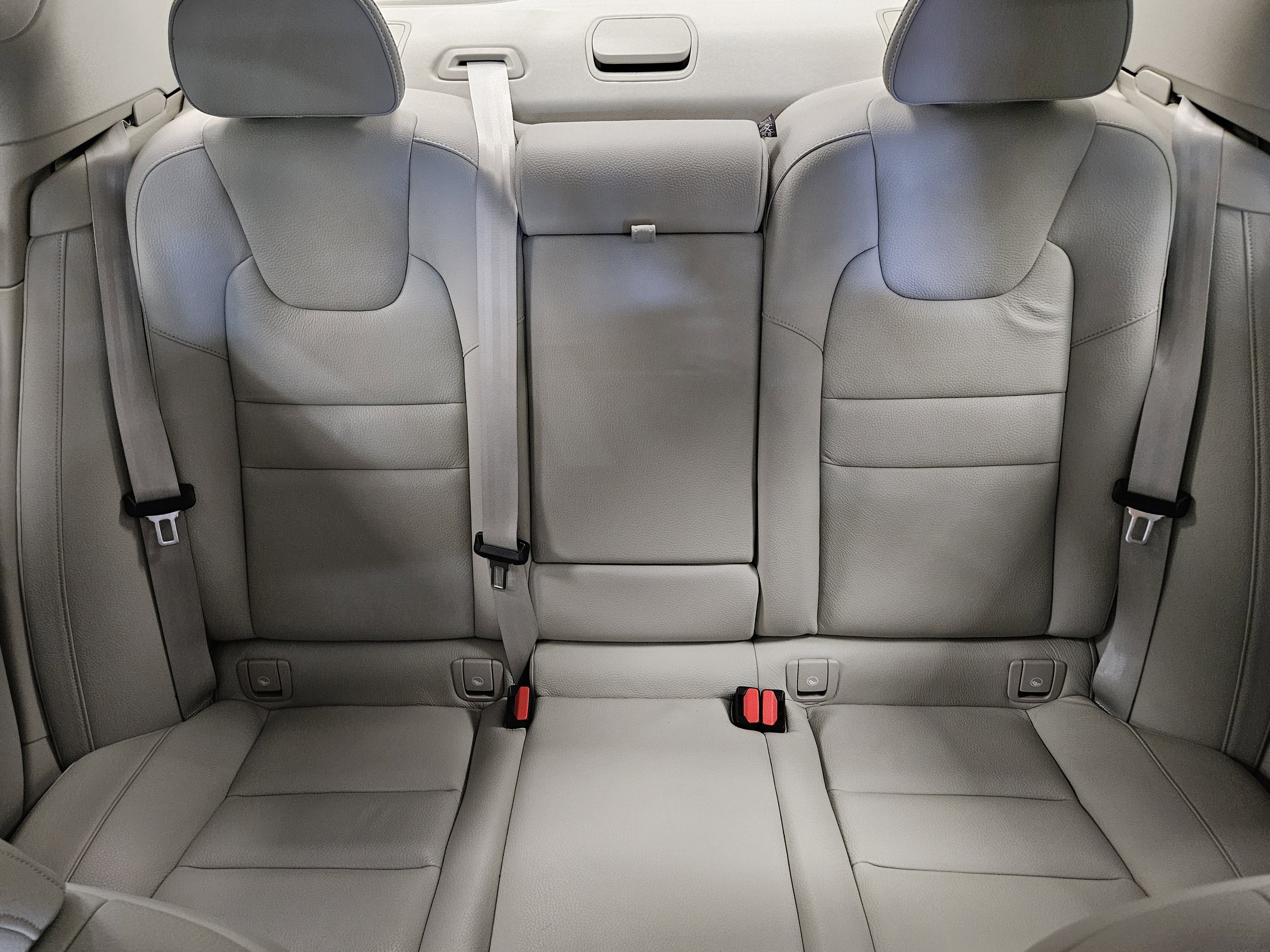 Used 2023 Volvo S60 B5 Ultimate w/ Climate Package image 40