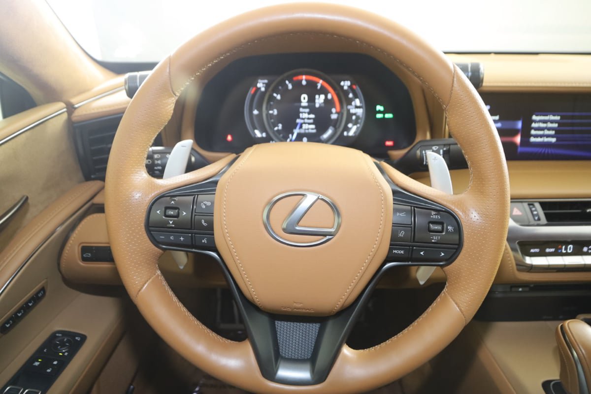 Used 2018 Lexus LC 500 Coupe w/ Touring Package RWD image 40