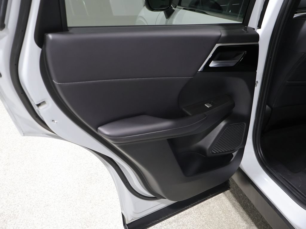 Used 2024 Mitsubishi Outlander SEL AWD/4WD image 20