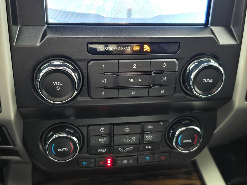 Used 2019 Ford F150 Lariat AWD/4WD image 33