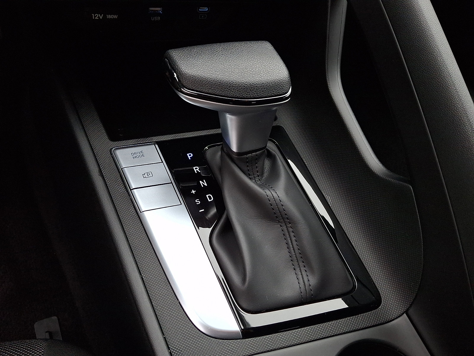 Certified 2024 Hyundai Elantra SE image 14