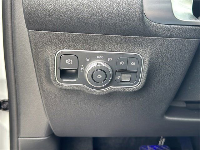 New 2026 Mercedes-Benz GLB 250 image 23