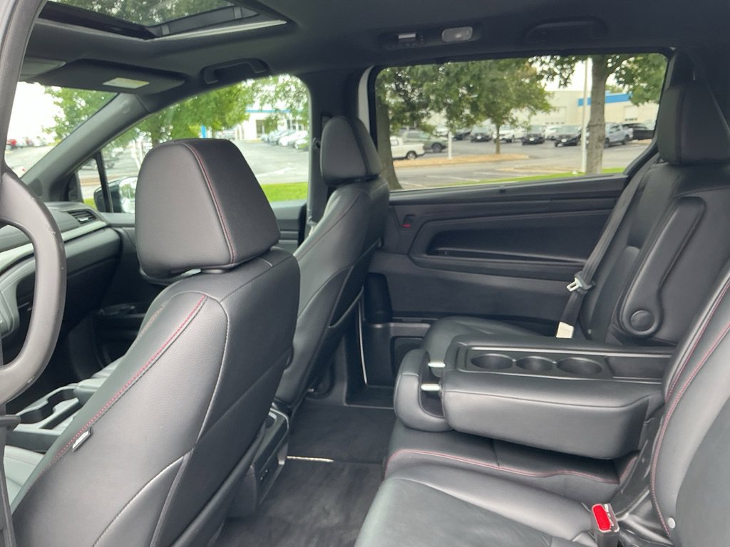 Used 2025 Honda Odyssey Sport-L image 32