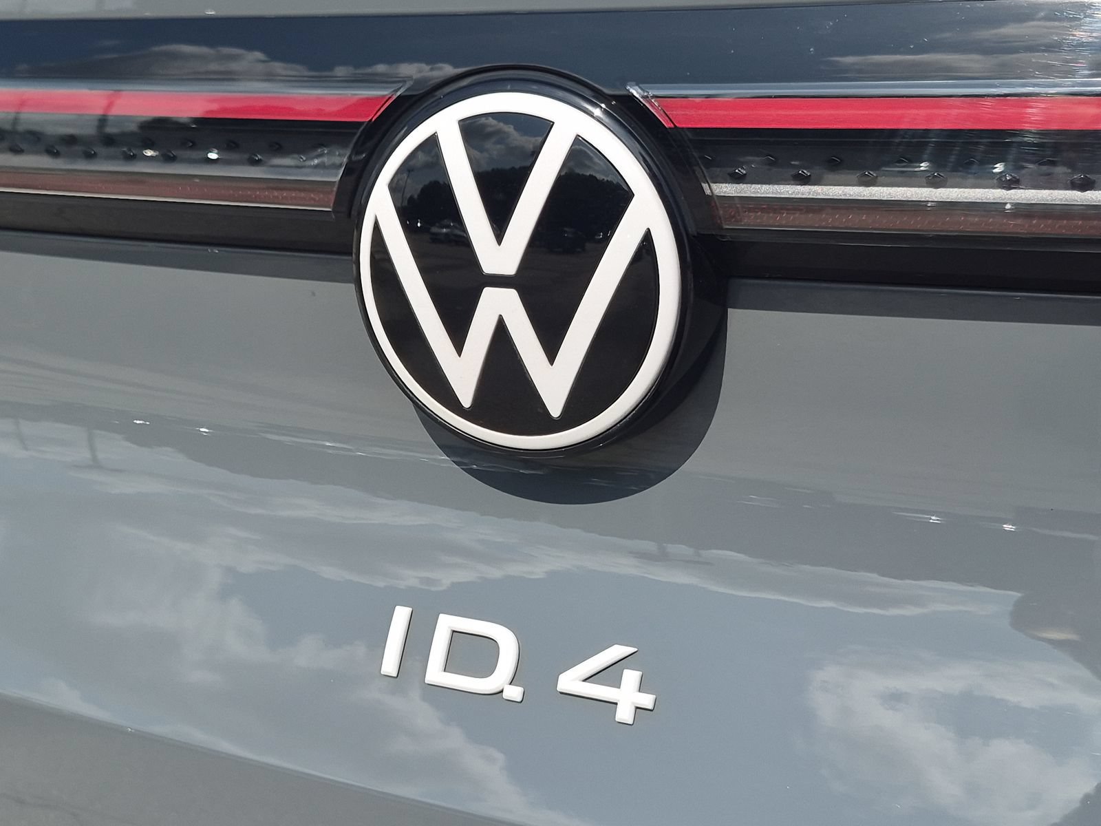 Used 2024 Volkswagen ID.4 Pro RWD image 30