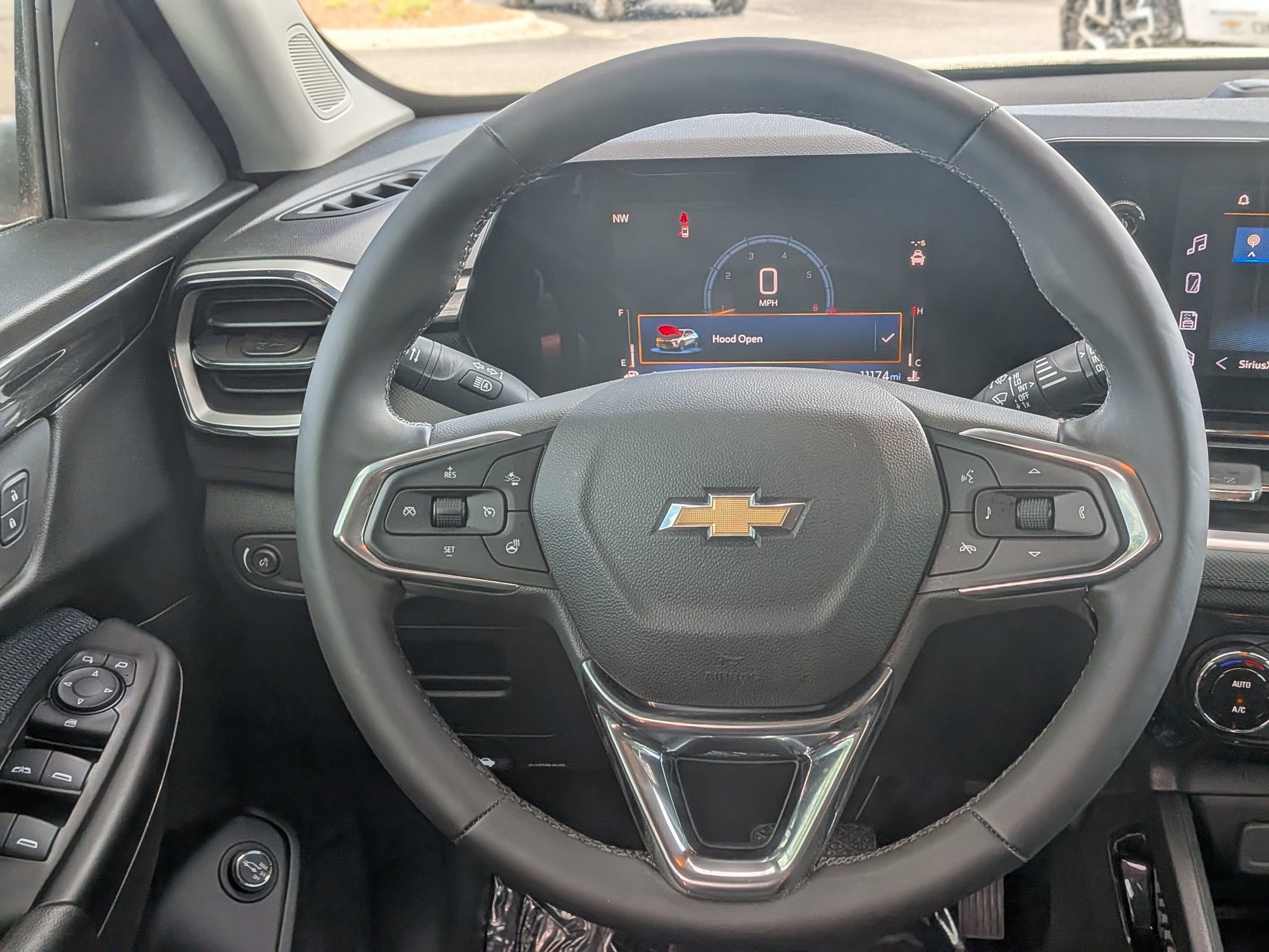 Certified 2025 Chevrolet TrailBlazer LT w/ Convenience Package FWD image 20