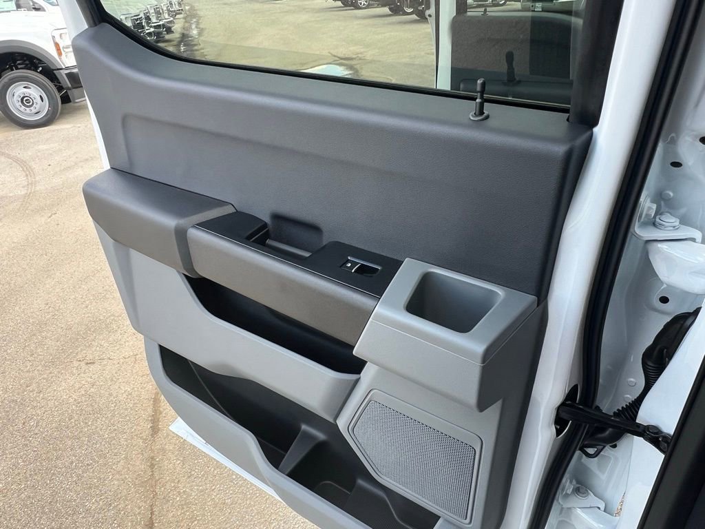 New 2026 Ford F450 XL w/ XL Chrome Package image 21