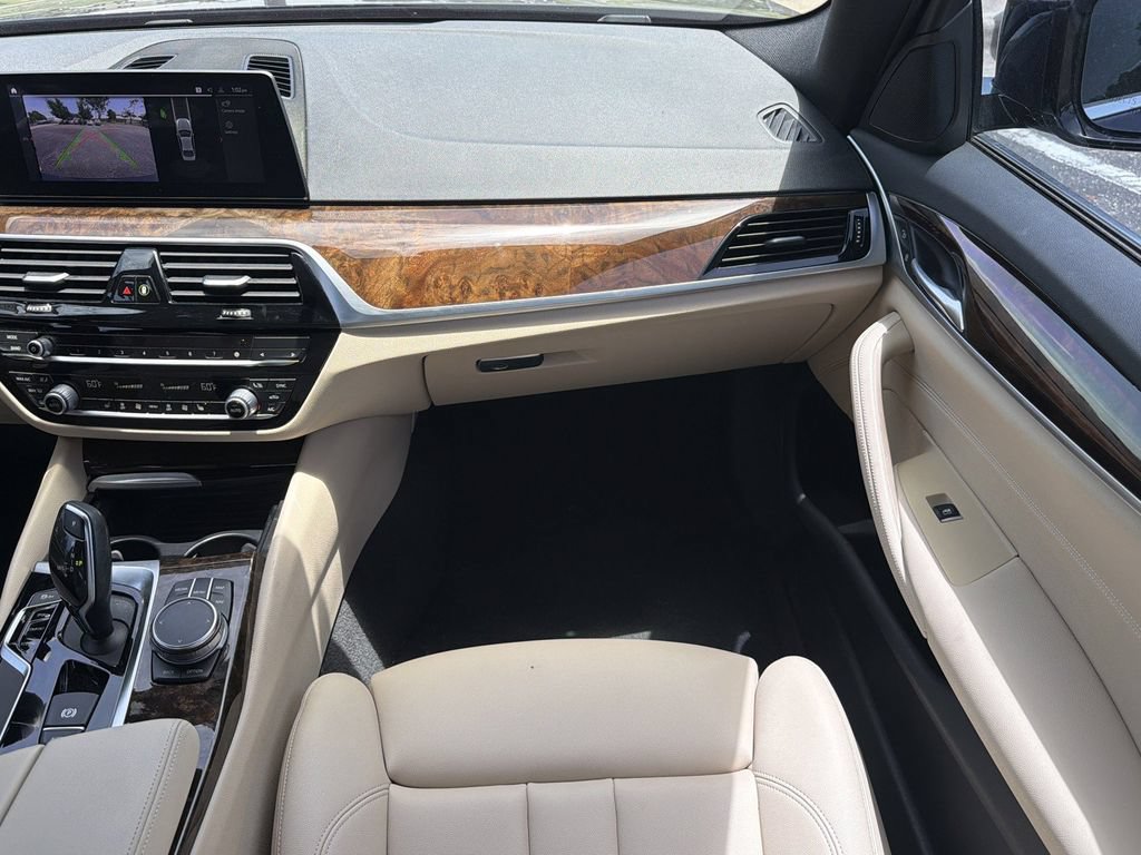 Used 2020 BMW 530i xDrive w/ Convenience Package AWD/4WD image 16