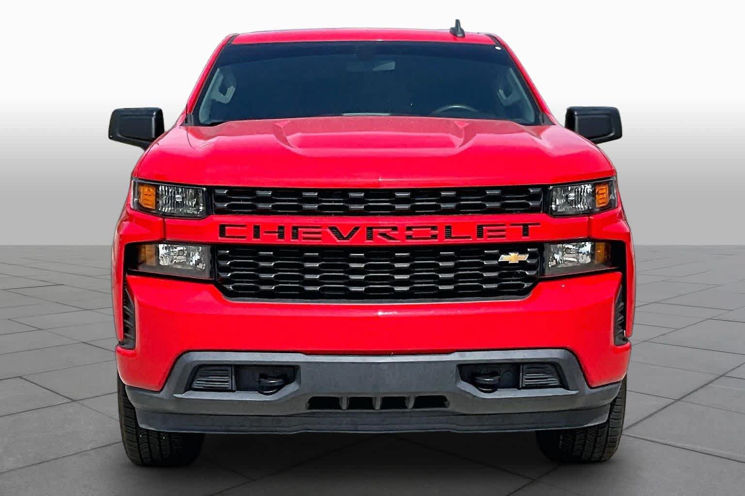 Used 2020 Chevrolet Silverado 1500 Custom w/ Custom Value Package RWD image 4
