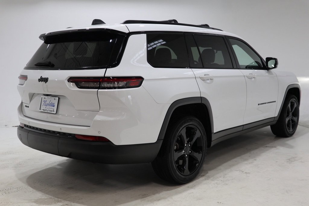 Used 2023 Jeep Grand Cherokee L Laredo AWD/4WD image 7