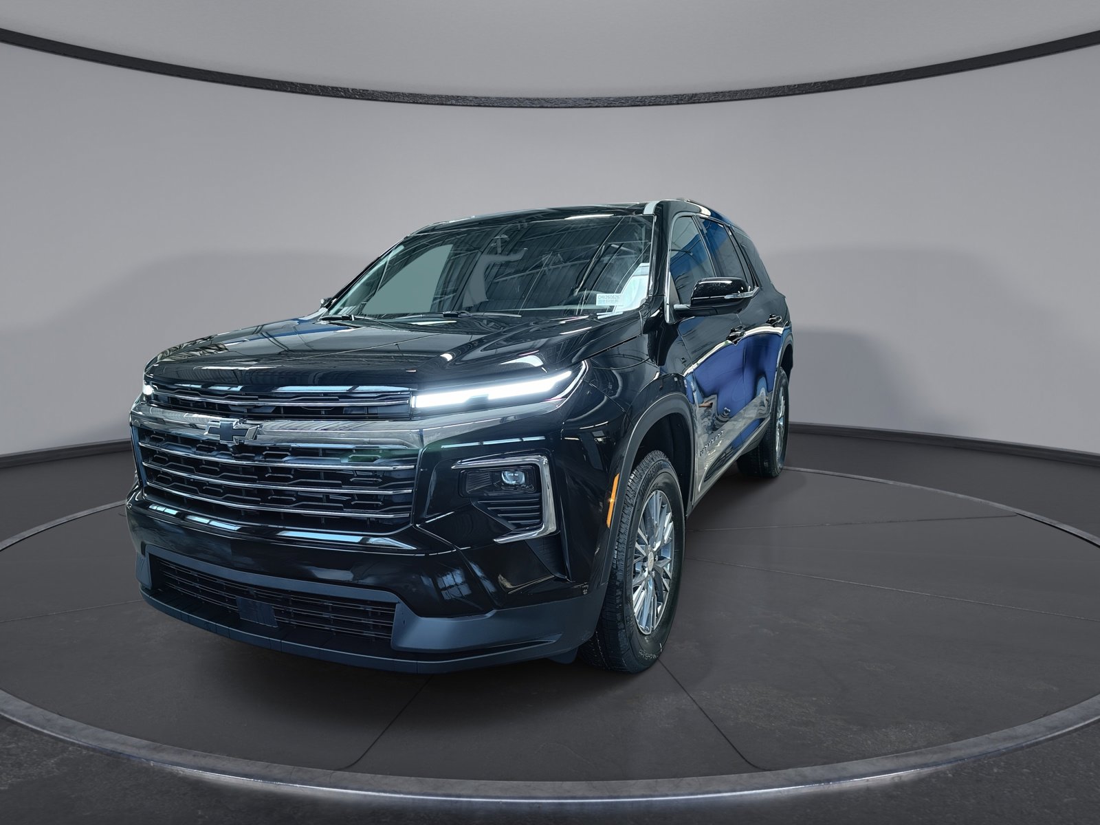 New 2026 Chevrolet Traverse LT w/ Driver Confidence Package AWD/4WD image 3