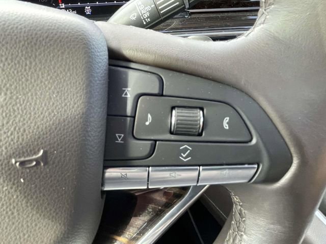 Used 2023 Cadillac Escalade Premium Luxury image 23