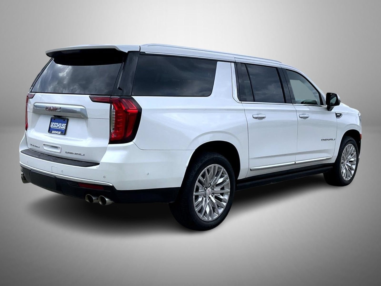 Used 2023 GMC Yukon XL Denali w/ Denali Reserve Package AWD/4WD image 5
