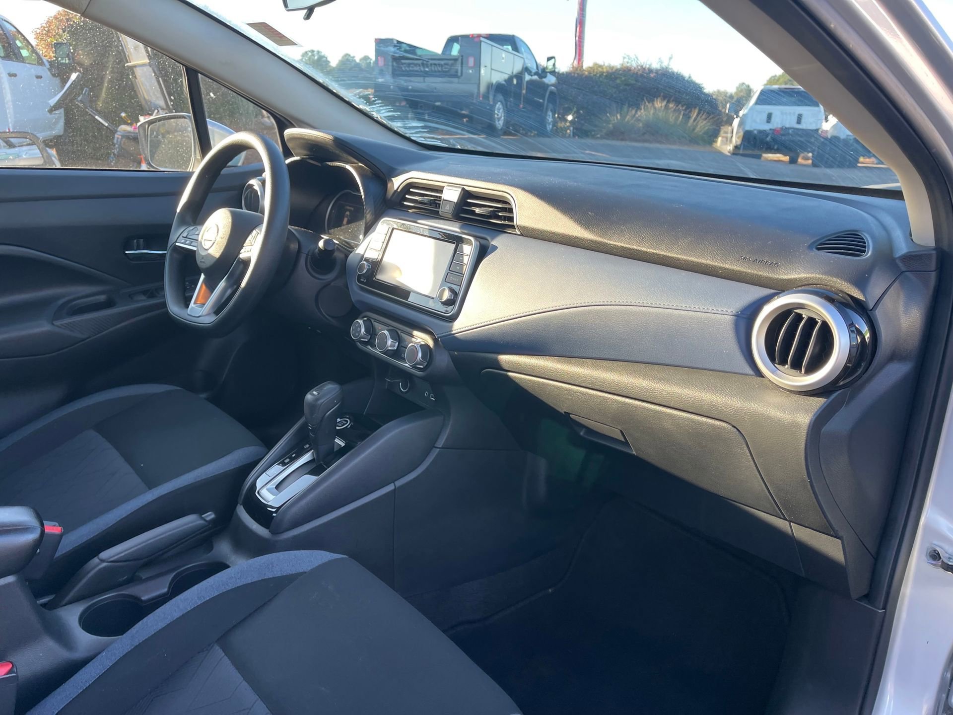 Used 2023 Nissan Versa SV image 27