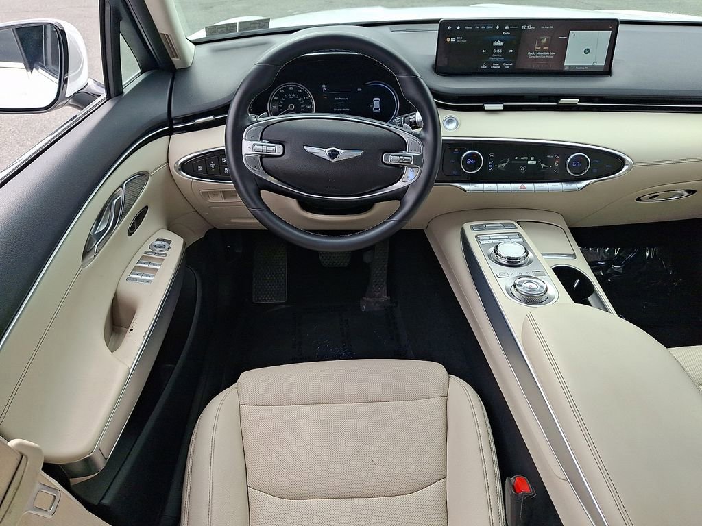Used 2022 Genesis GV70 2.5T w/ Select Package image 13