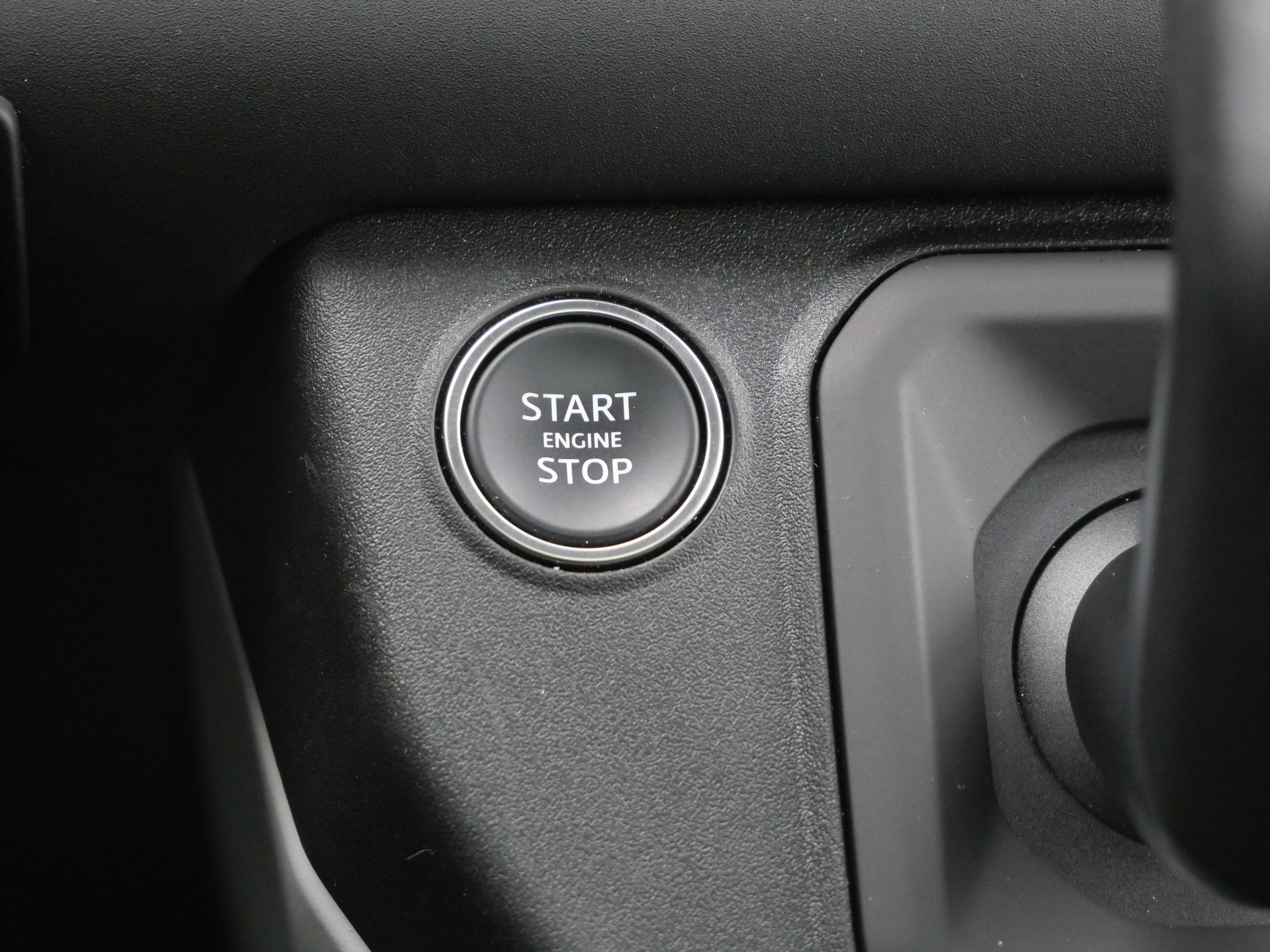 Used 2024 Land Rover Defender 130 S image 30