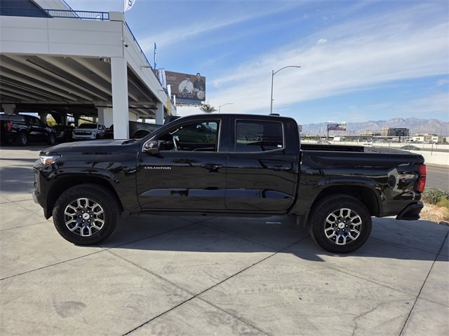 Used 2023 Chevrolet Colorado Z71 w/ Z71 Convenience Package 2 image 3