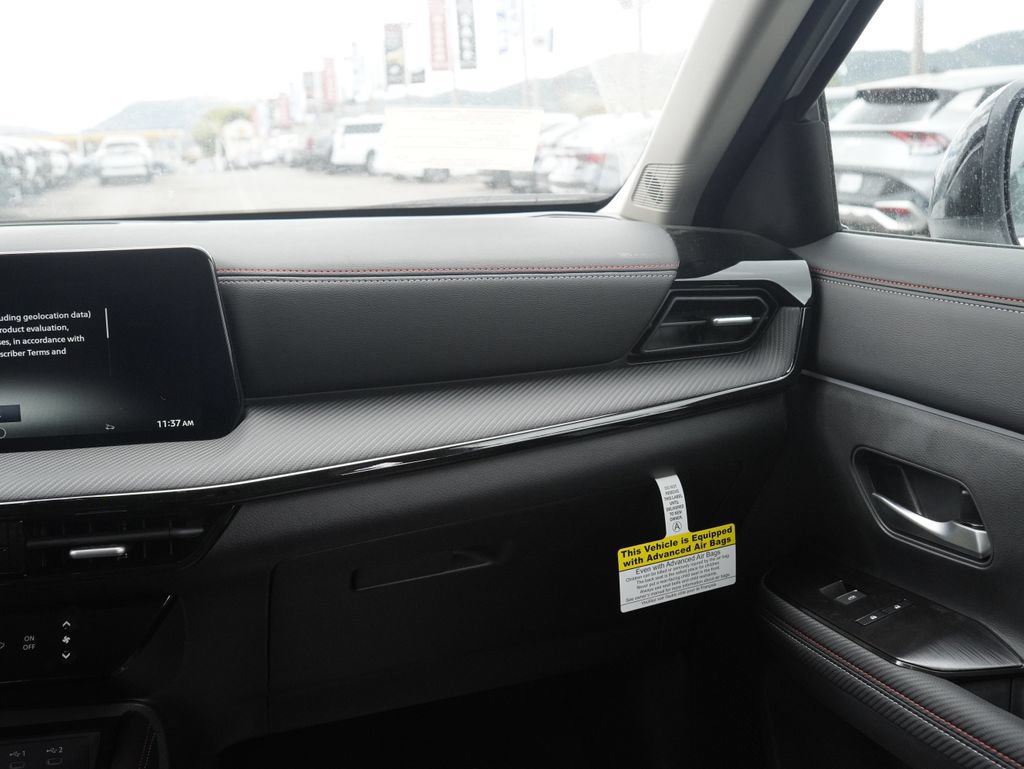 New 2026 Nissan Kicks SR FWD image 29