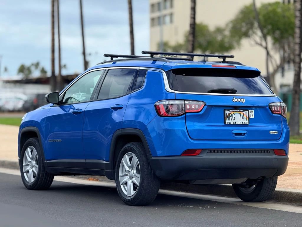 Used 2022 Jeep Compass Latitude image 3