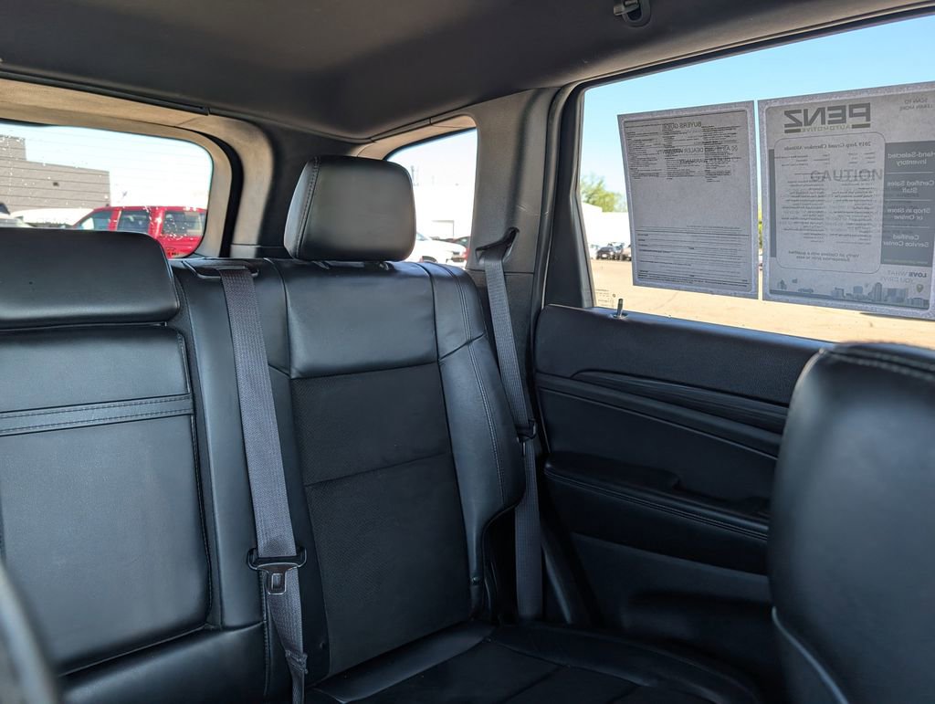Used 2019 Jeep Grand Cherokee Altitude AWD/4WD image 14