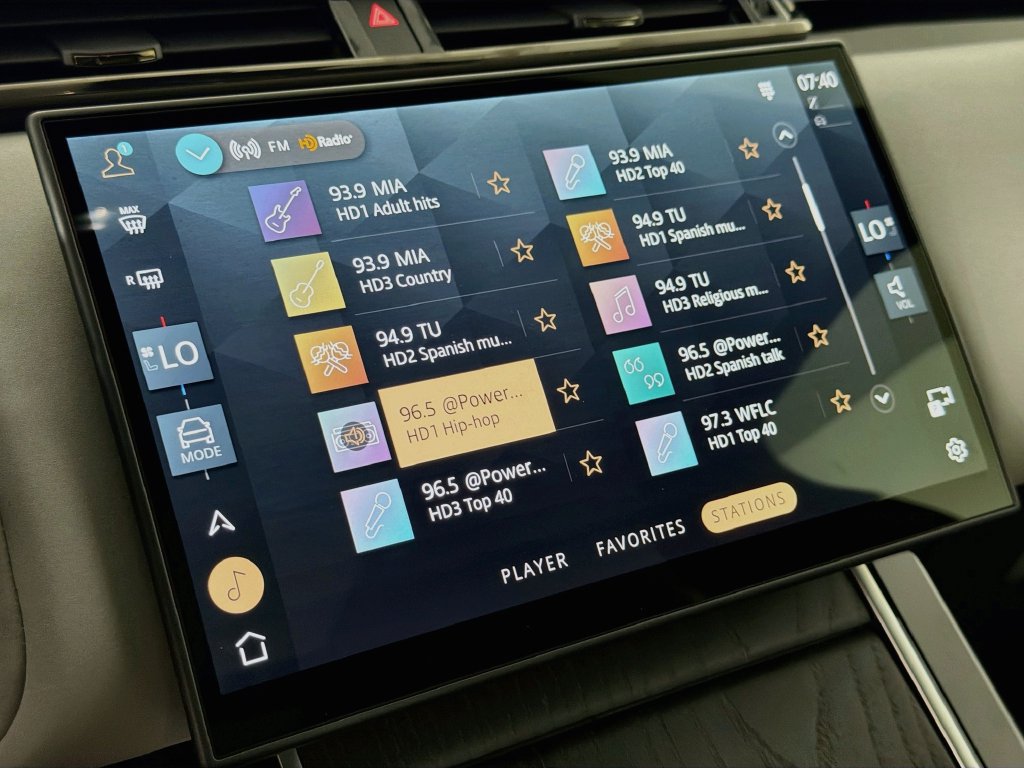 New 2026 Land Rover Range Rover Velar Belgravia AWD/4WD image 15