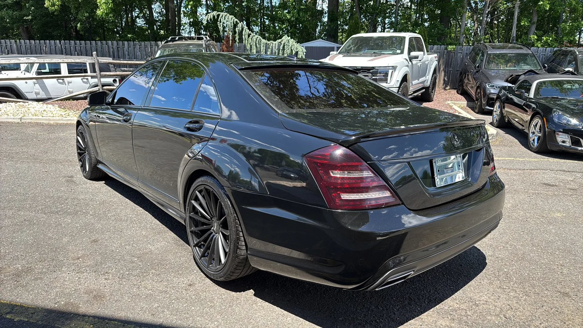 Used 2011 Mercedes-Benz S 550 4MATIC image 7