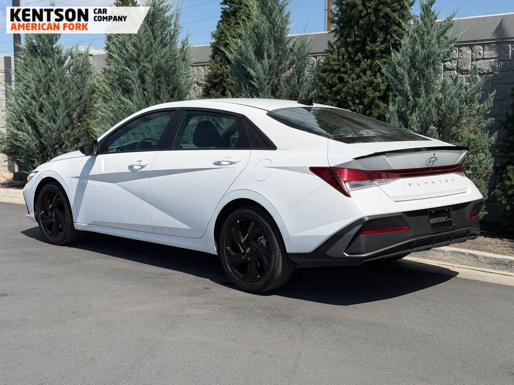 Used 2026 Hyundai Elantra Sport FWD image 5