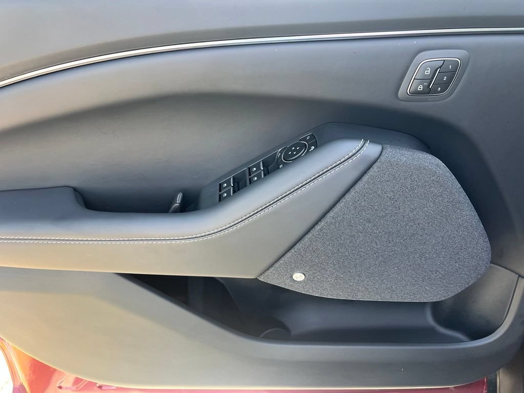 Used 2025 Ford Mustang Mach-E Premium AWD/4WD image 40